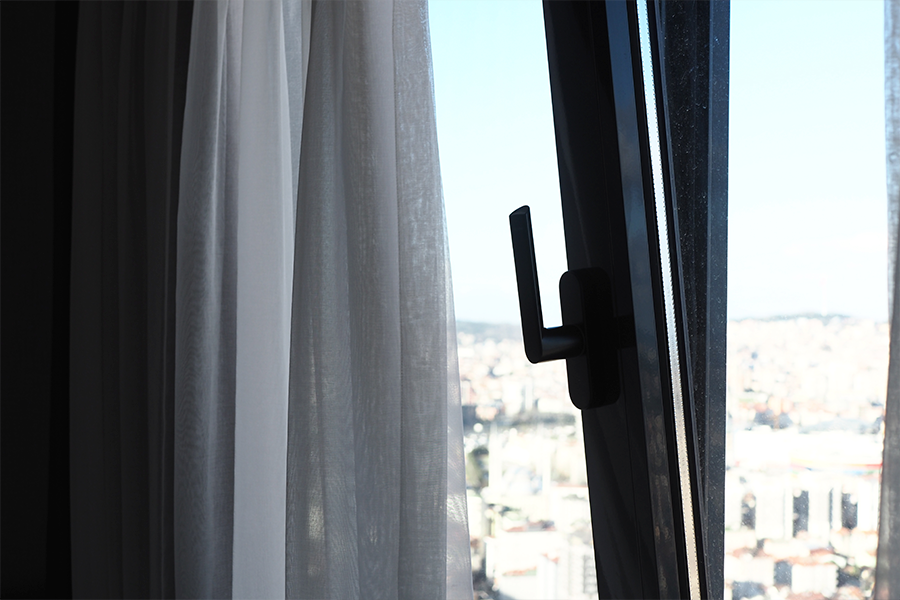 Alumínio Oscilo-batente